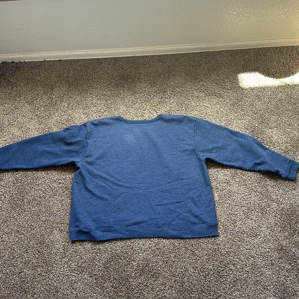 Hanes - Picture 3 of 5